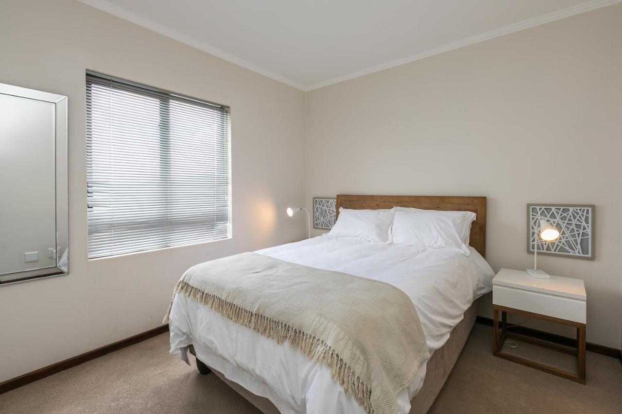 Modern Apartment In A Secure Golf Estate.Wifi 鲁德普特 外观 照片