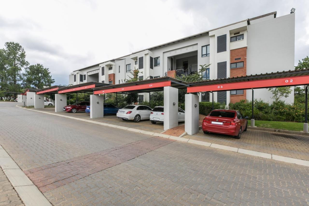 Modern Apartment In A Secure Golf Estate.Wifi 鲁德普特 外观 照片